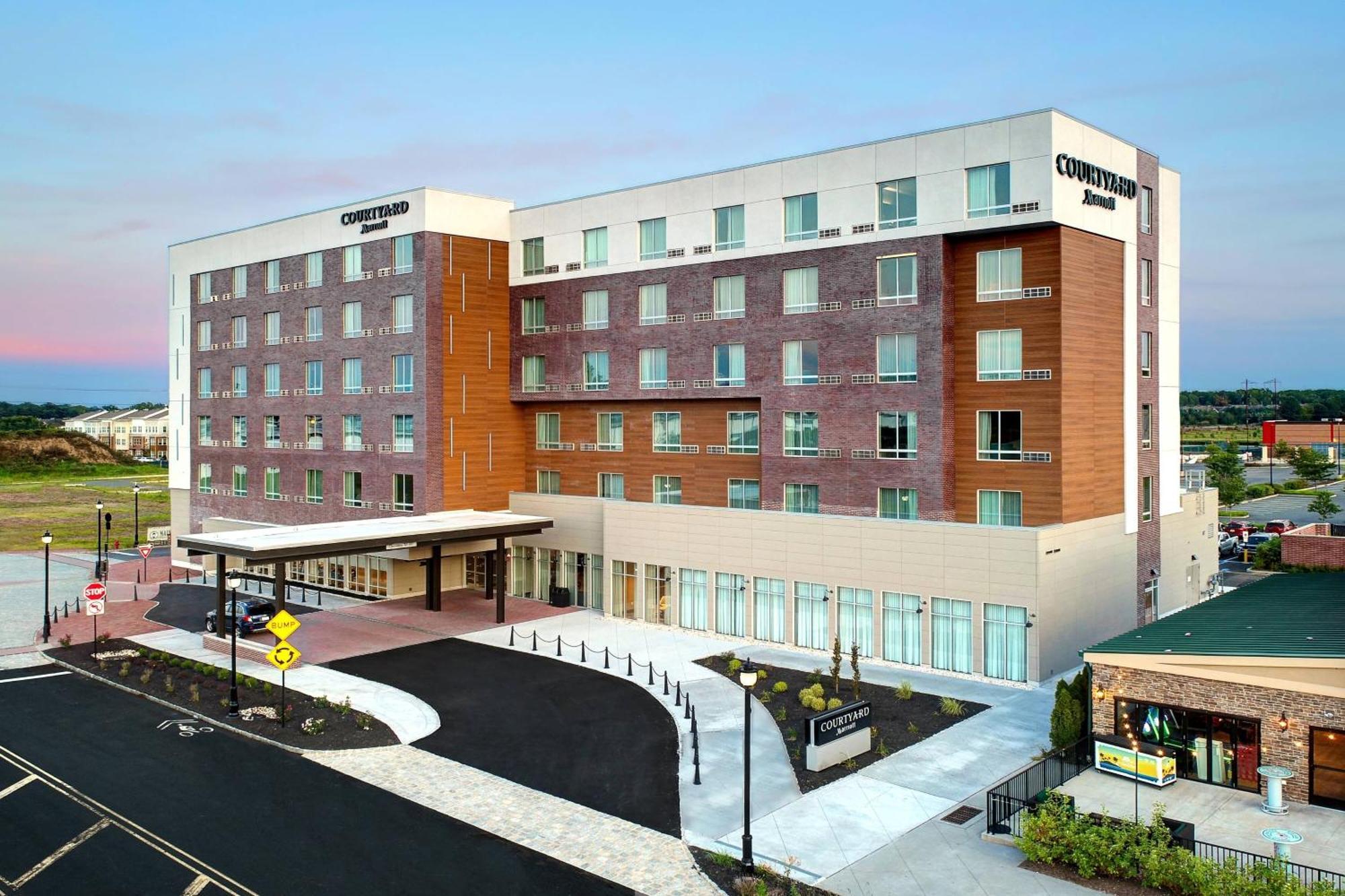 Courtyard By Marriott North Brunswick Hotell Eksteriør bilde