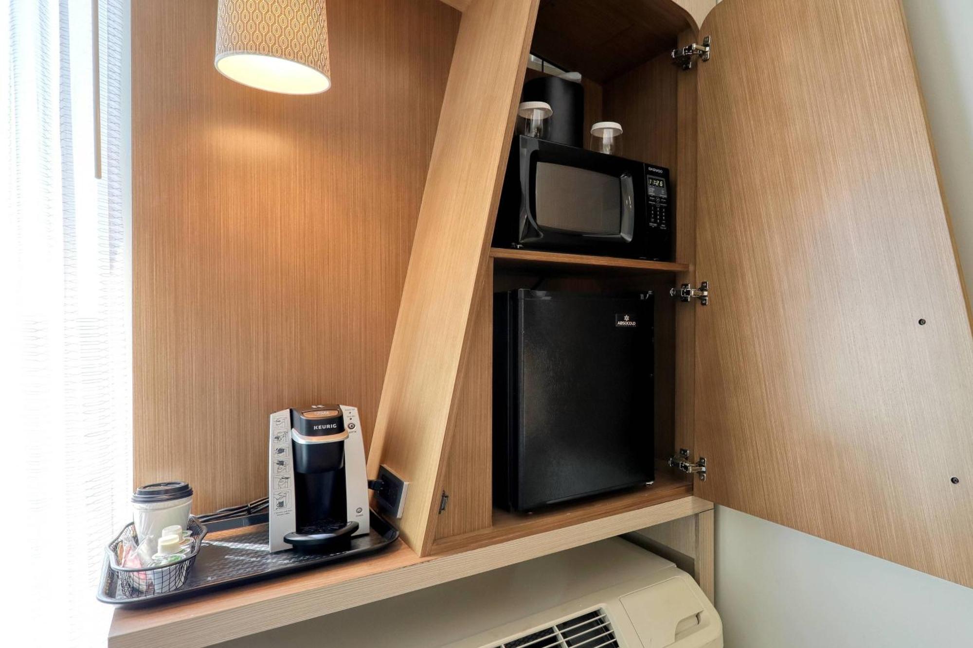Courtyard By Marriott North Brunswick Hotell Eksteriør bilde