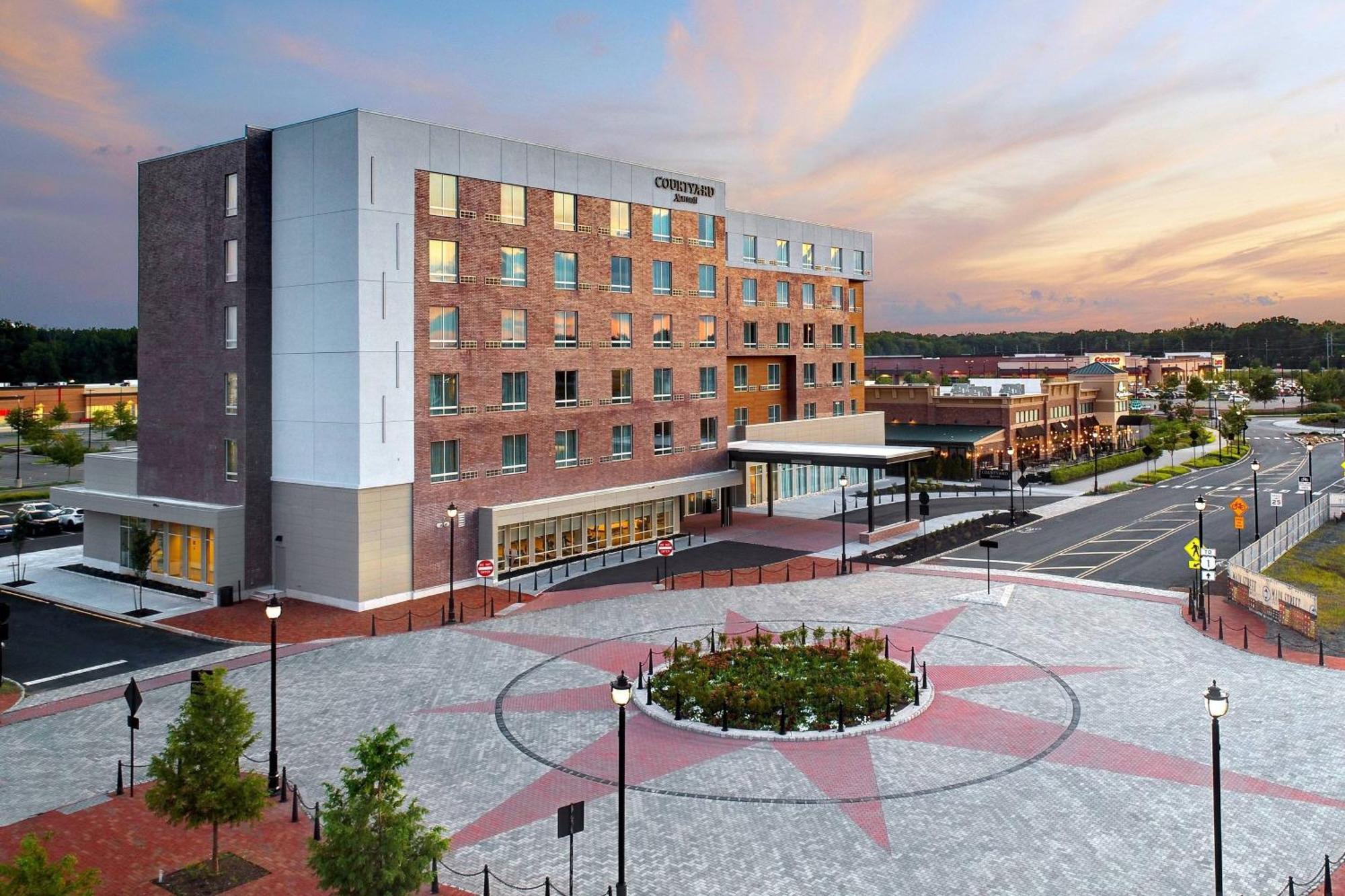 Courtyard By Marriott North Brunswick Hotell Eksteriør bilde
